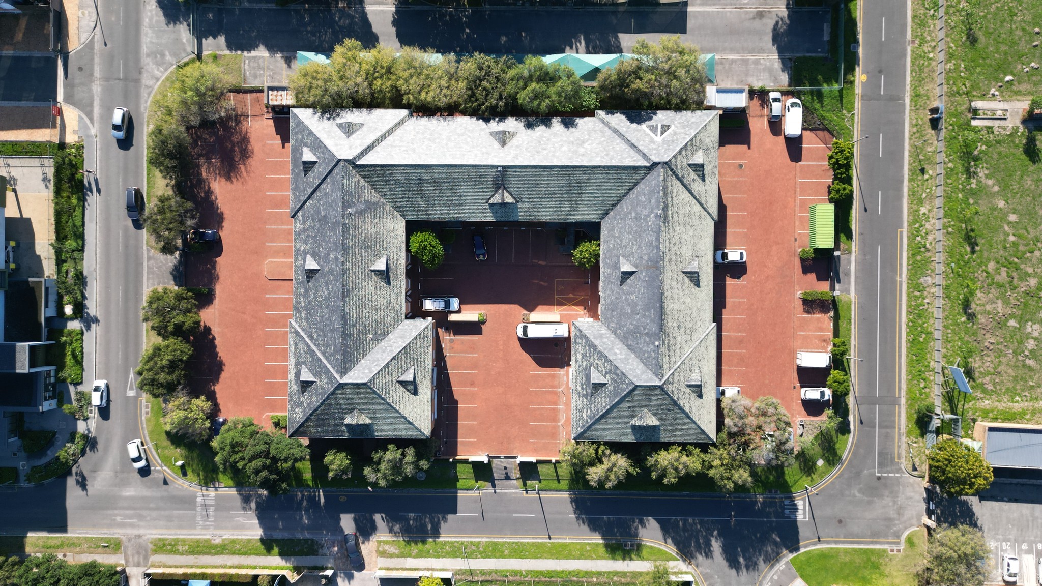 Lonsdale Building, Pinelands - photo 8