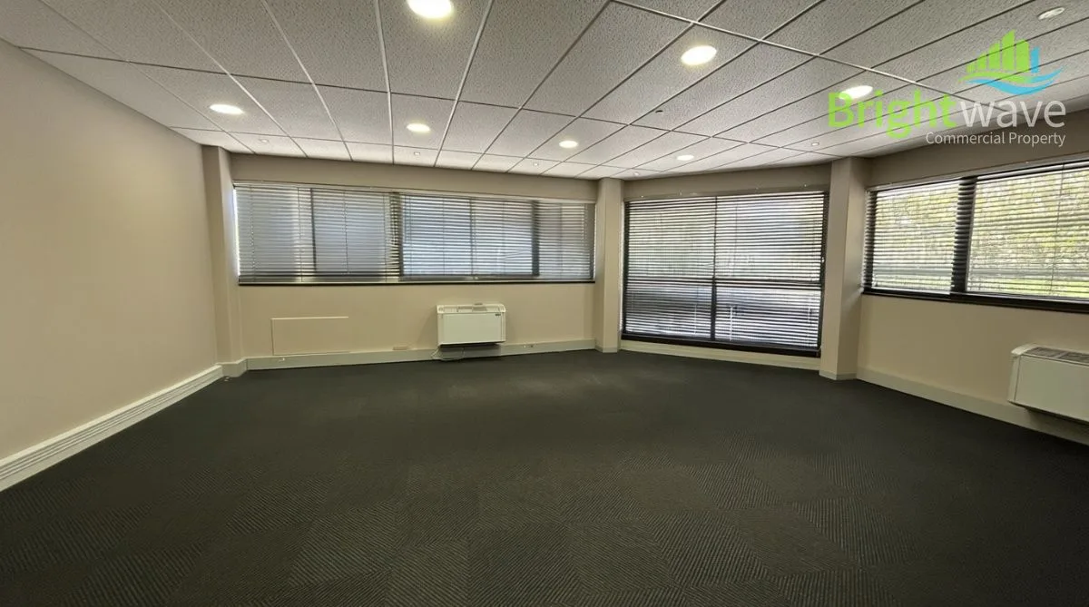 Golf Park, available office to let in Pinelands