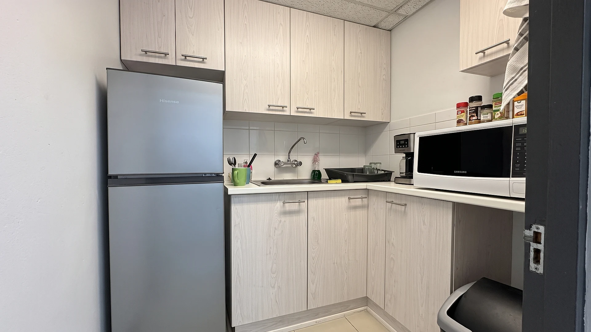 Golf Park, available office to let in Pinelands