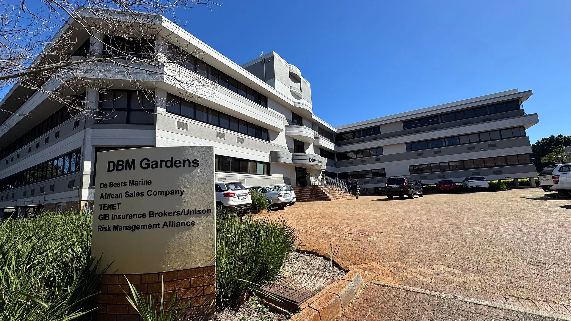 Office layout at Golf Park, Pinelands