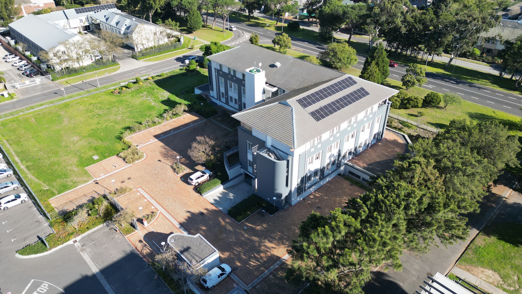 Pinewood Park, Pinewood Park, Pinelands - photo 2