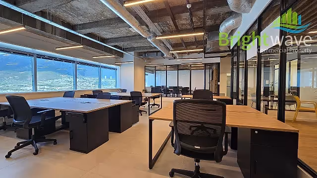 Office to let at The Towers in Foreshore.