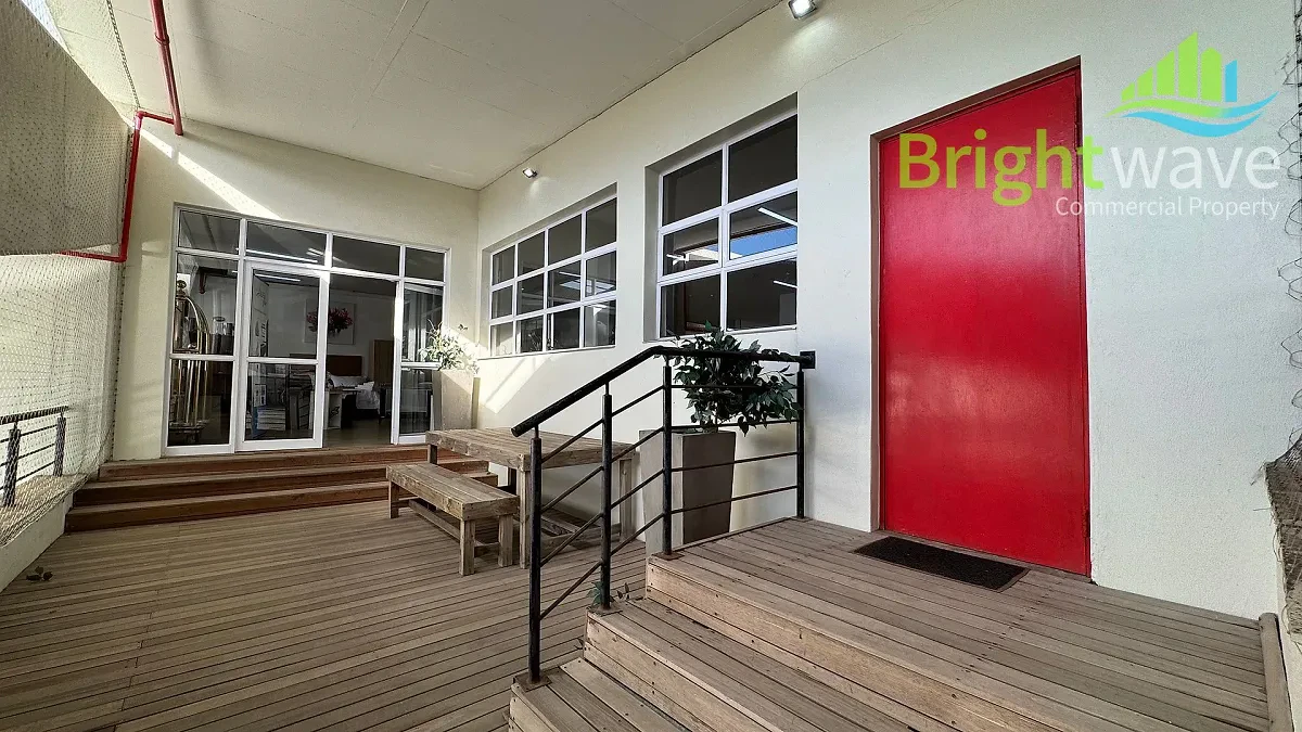 Buchanan Square Woodstock, Woodstock — office for rent