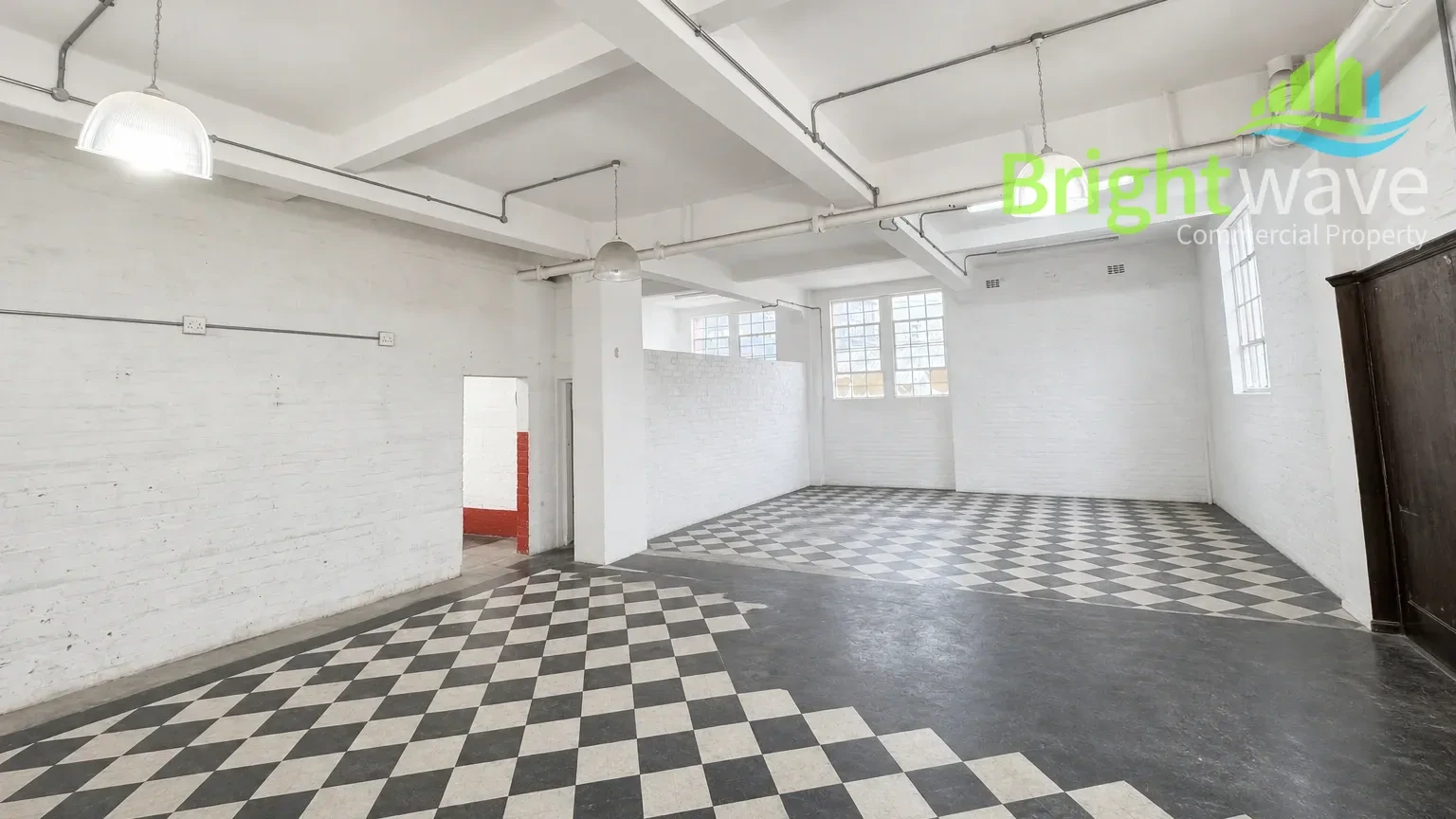 Buchanan Square Woodstock, available office to let in Woodstock