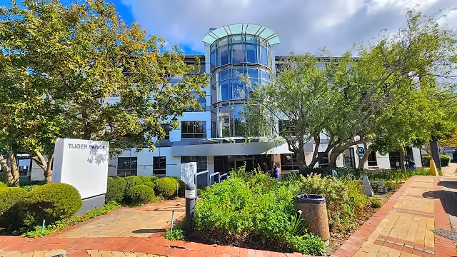 Office to let at Tijger Park in Tyger Valley.