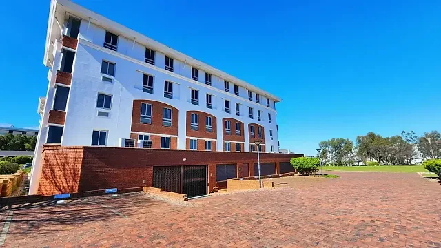Tijger Park, Tyger Valley - building photo 1