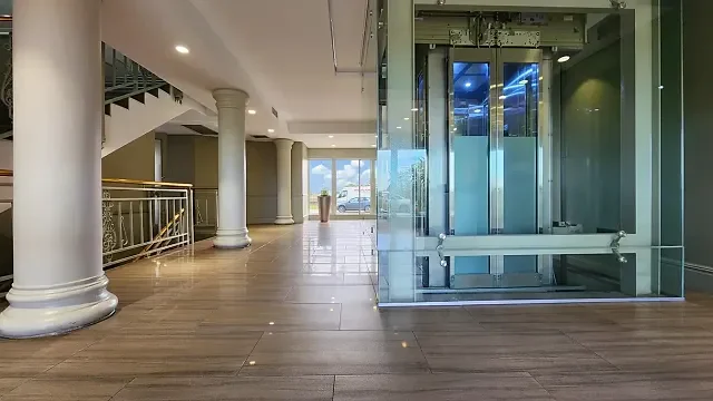 Waterford House, Century City - building photo 2