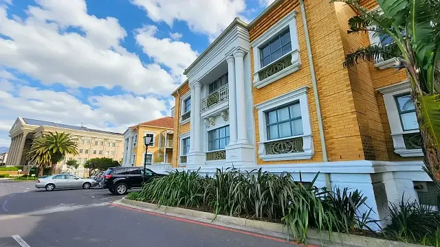 Waterford House, Century City - building photo 3