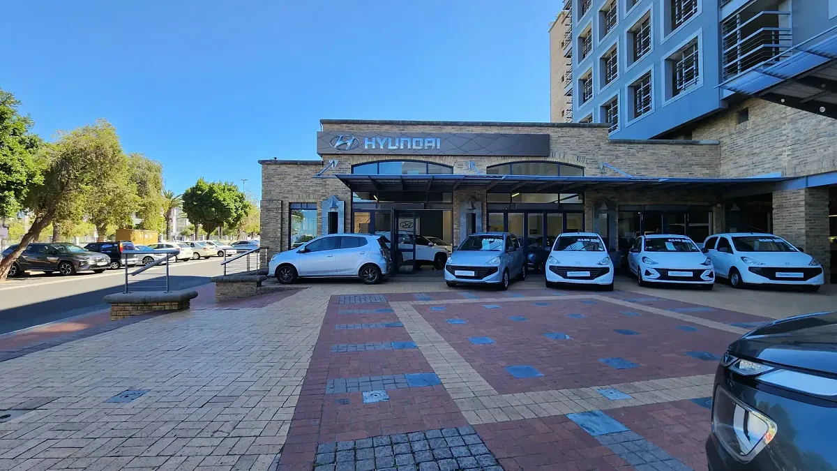 Manhattan Plaza, Tyger Valley - building photo 3
