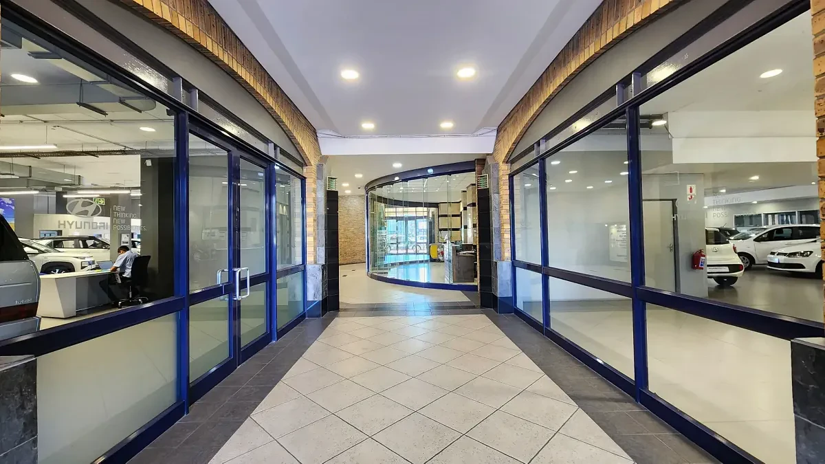 Manhattan Plaza, Tyger Valley - building photo 5