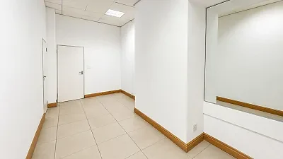 Marshall House, available office to let in Claremont