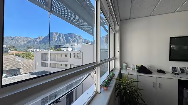 Office to let at Grove Exchange in Claremont.