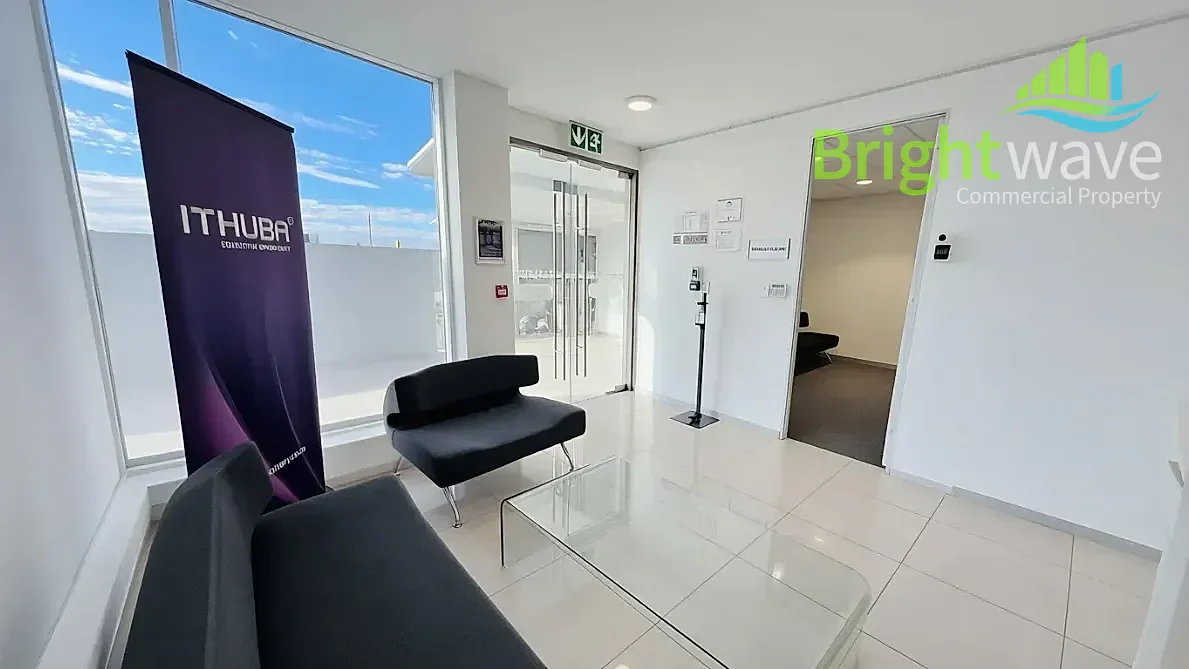 200 on Main Road, available office to let in Claremont