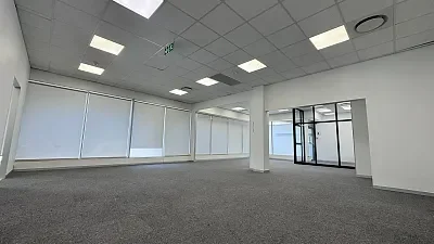 200 on Main Road office space to let in Claremont