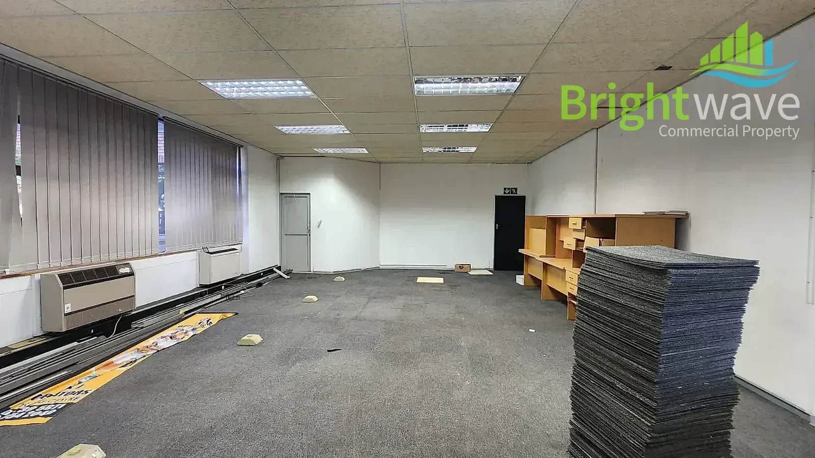 Louwville Place, available office to let in Bellville Central