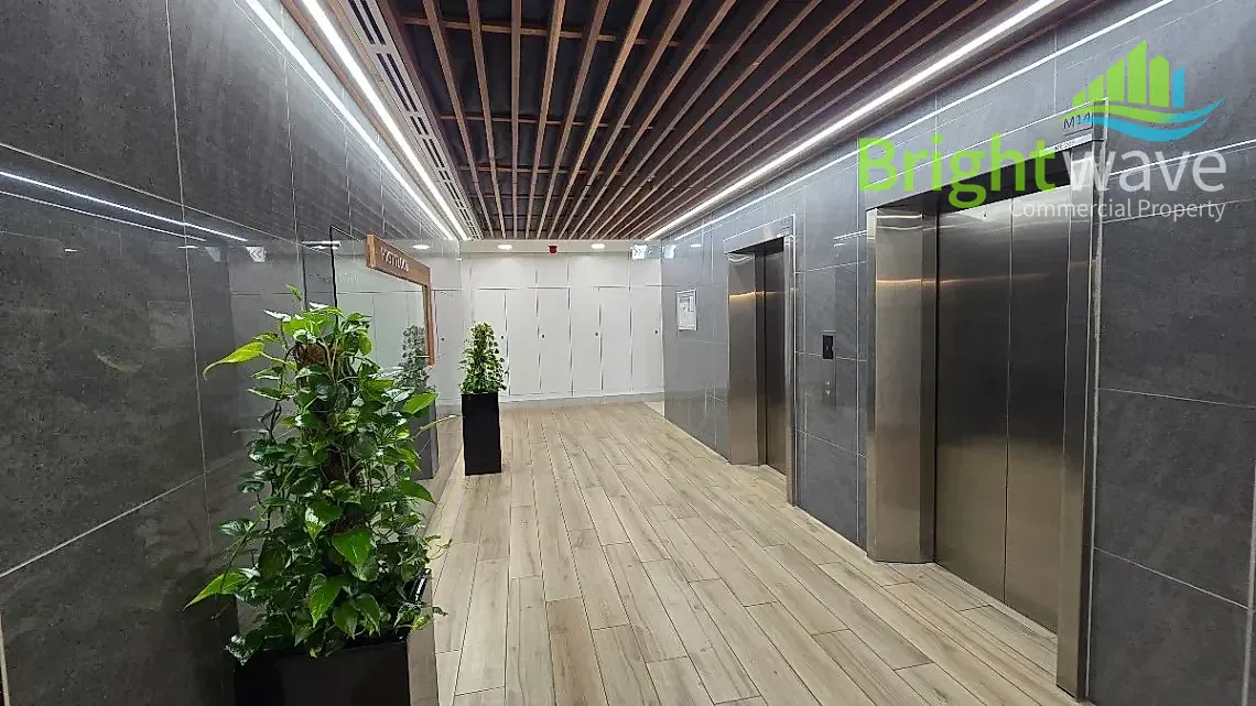 Open plan office area at 7 West Quay Road, West Quay, V&A Waterfront
