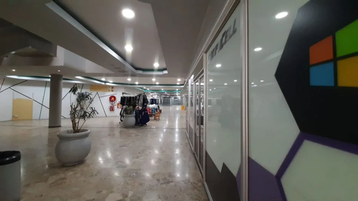 Nobel Park Shopping Centre - photo 8