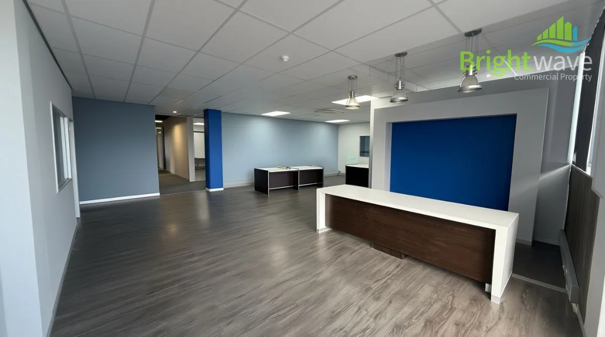 Deneb House, Observatory, office for rent