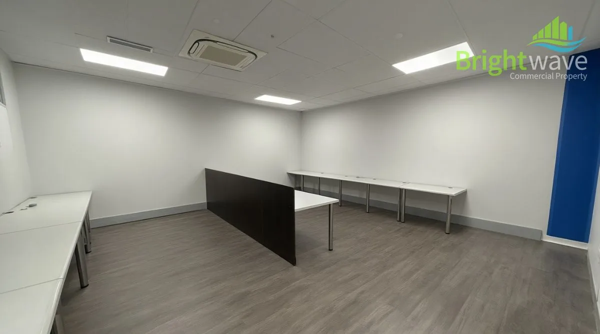 Deneb House, available office to let in Observatory
