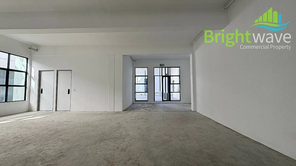 Open plan retail area at 72 on Main Road, Claremont