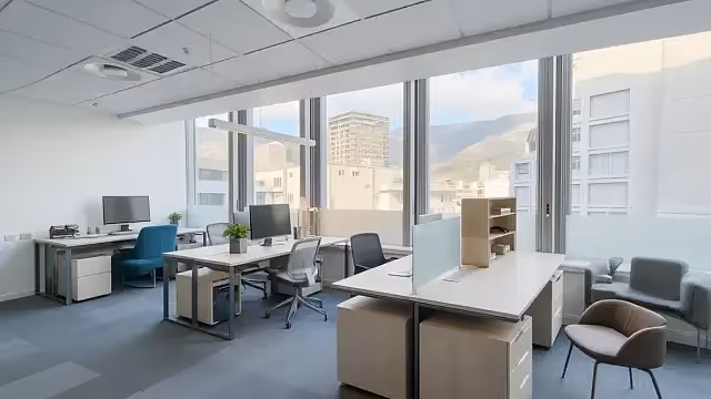 434.95 m2 office to let at SA RESERVE BANK BUILDING in Cape Town CBD, open plan interior.