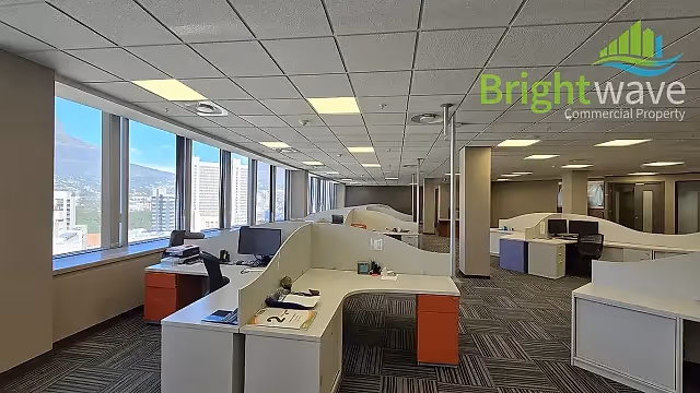 1967.4 m2 office to let at SA RESERVE BANK BUILDING in Cape Town CBD, open plan interior.