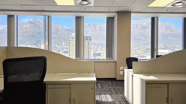 Office to let at SA RESERVE BANK BUILDING in Cape Town CBD.