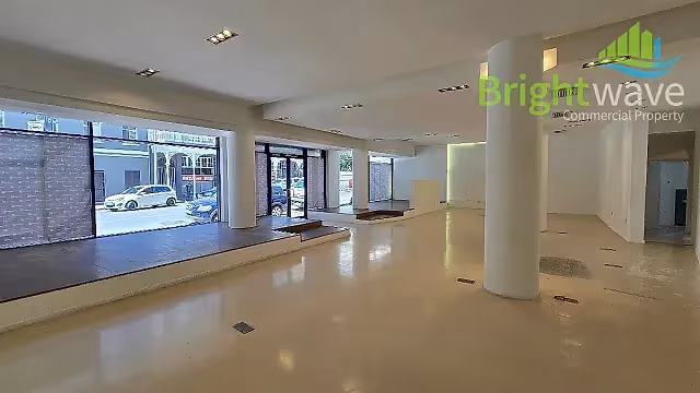 Retail space at 33 Bree -30 Waterkant