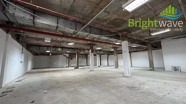 Retail space at Riverside Mall