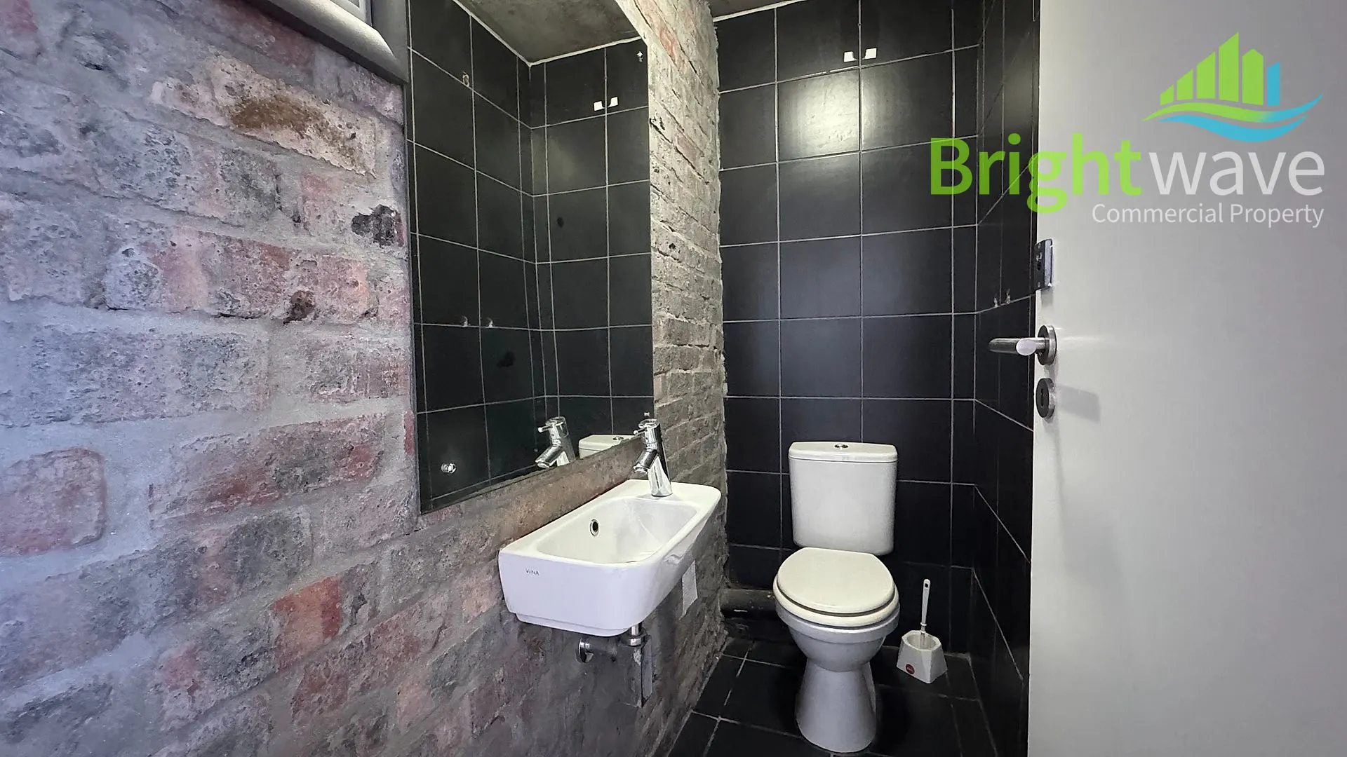 Old Castle Brewery, available office to let in Woodstock