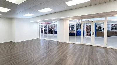 Ipic Shopping Centre Aurora, available retail to let in Durbanville