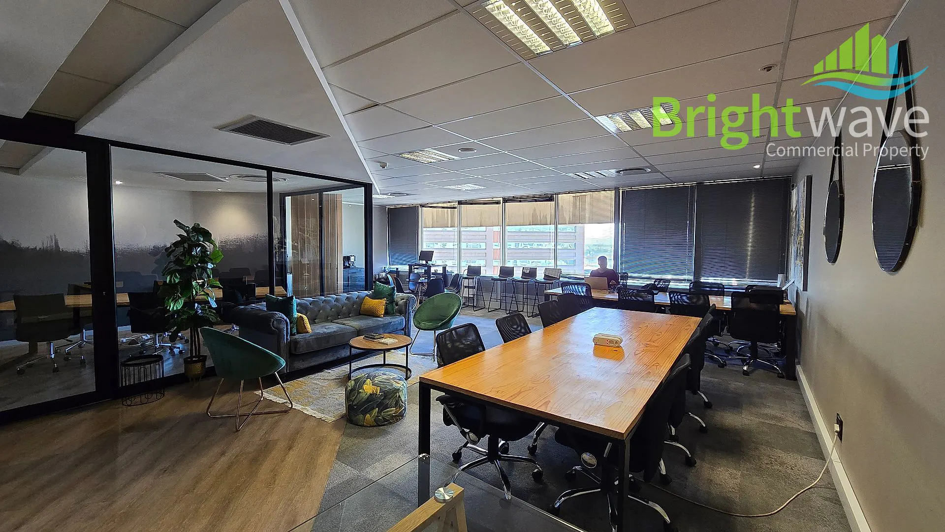 ONE THIBAULT, available office to let in Foreshore