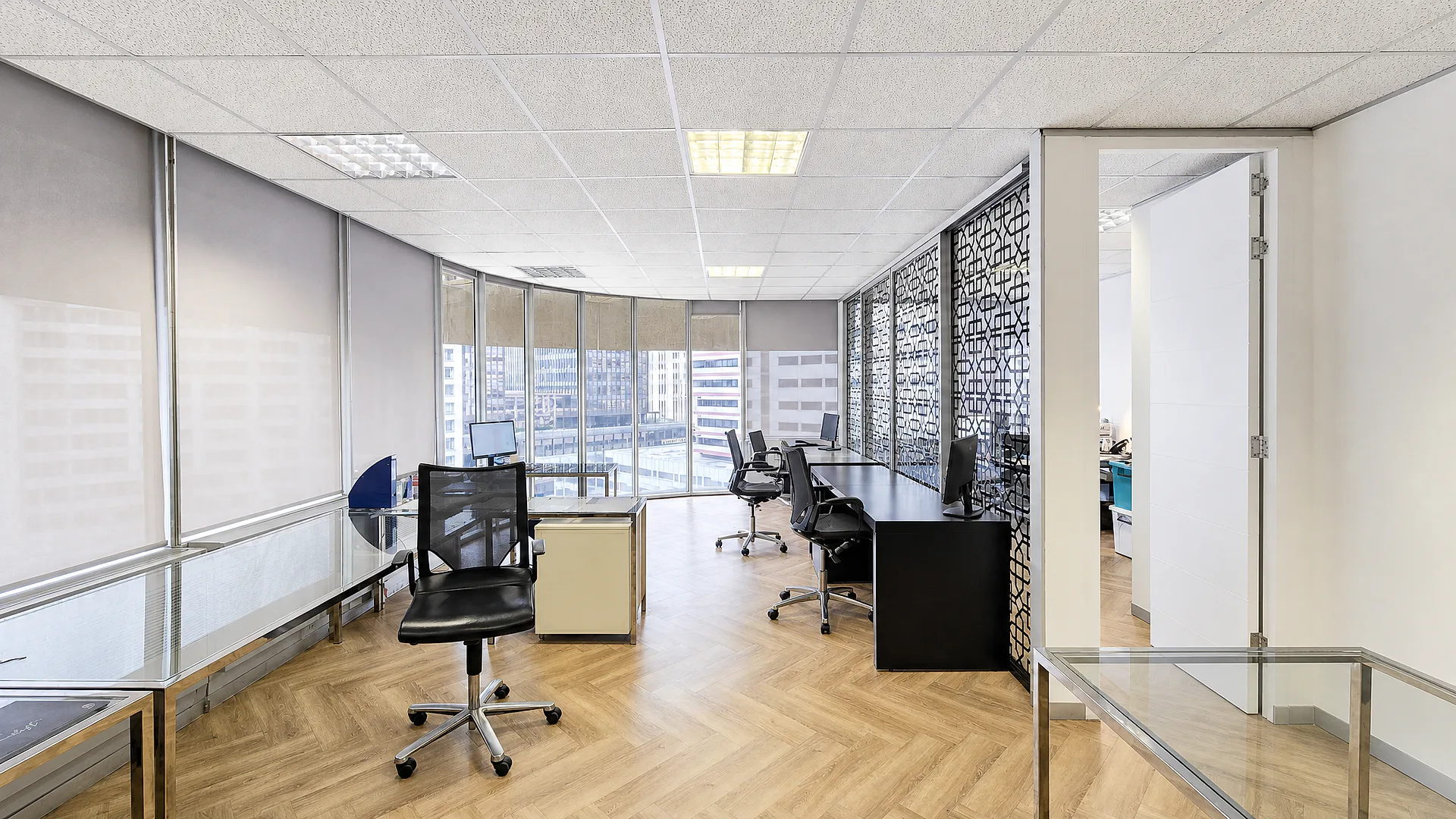 ONE THIBAULT, available office to let in Foreshore