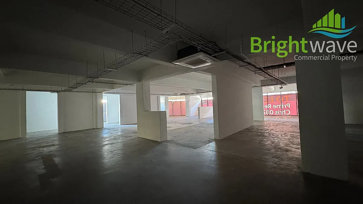 The District, Woodstock — retail for rent