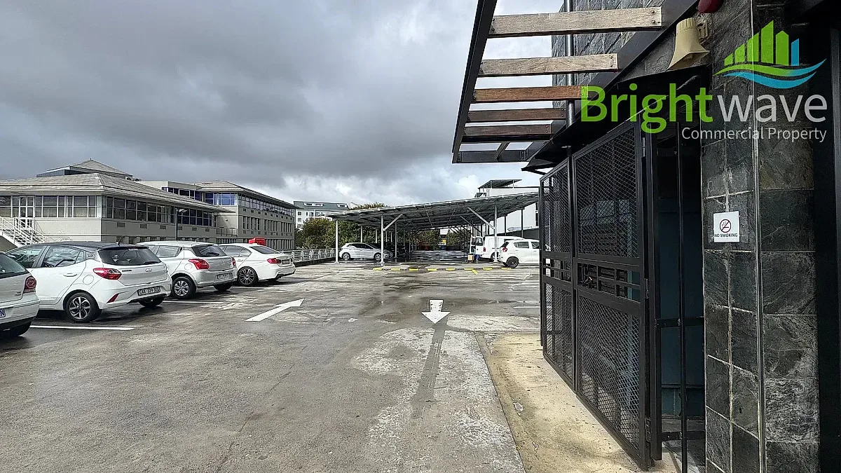 Rondebosch Main, Rondebosch — retail for rent