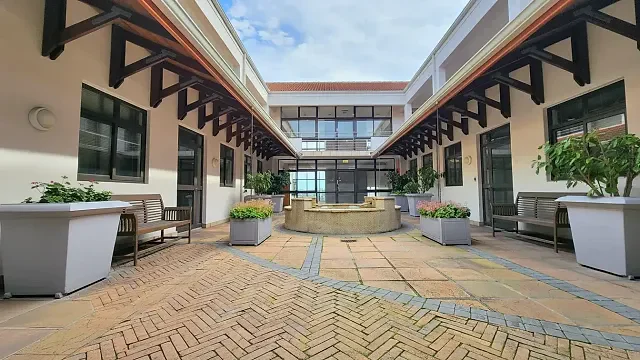 Boulevard Place, Century City - building photo 7