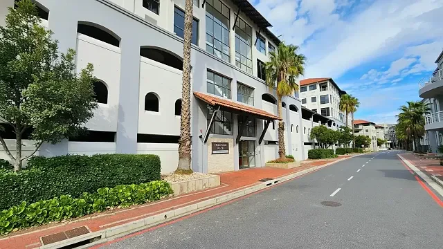 Boulevard Place, Century City - building photo 2