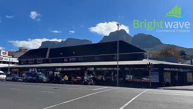 Ronsyn Shopping Center in Rondebosch, exterior view.