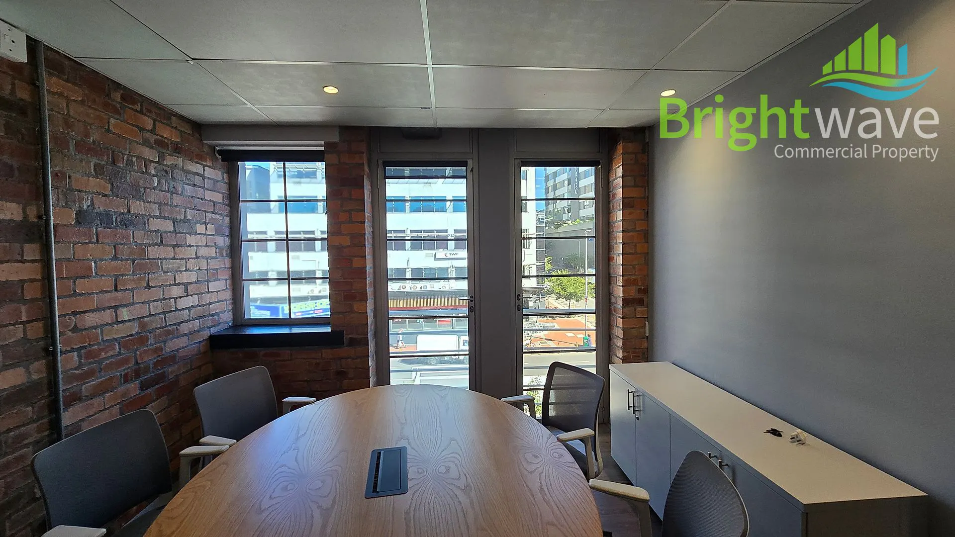 Office layout at Sovereign Quays, Green Point