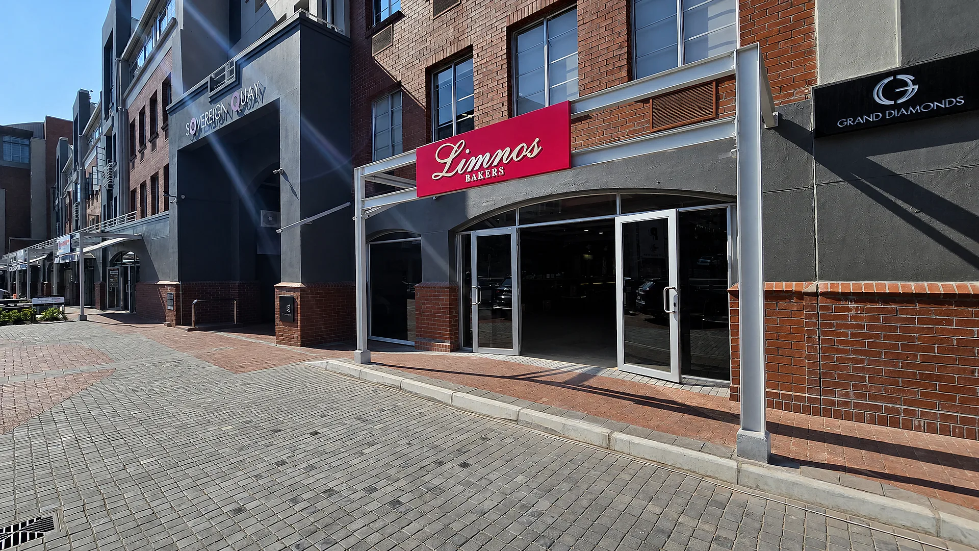 Sovereign Quays, Green Point, retail for rent
