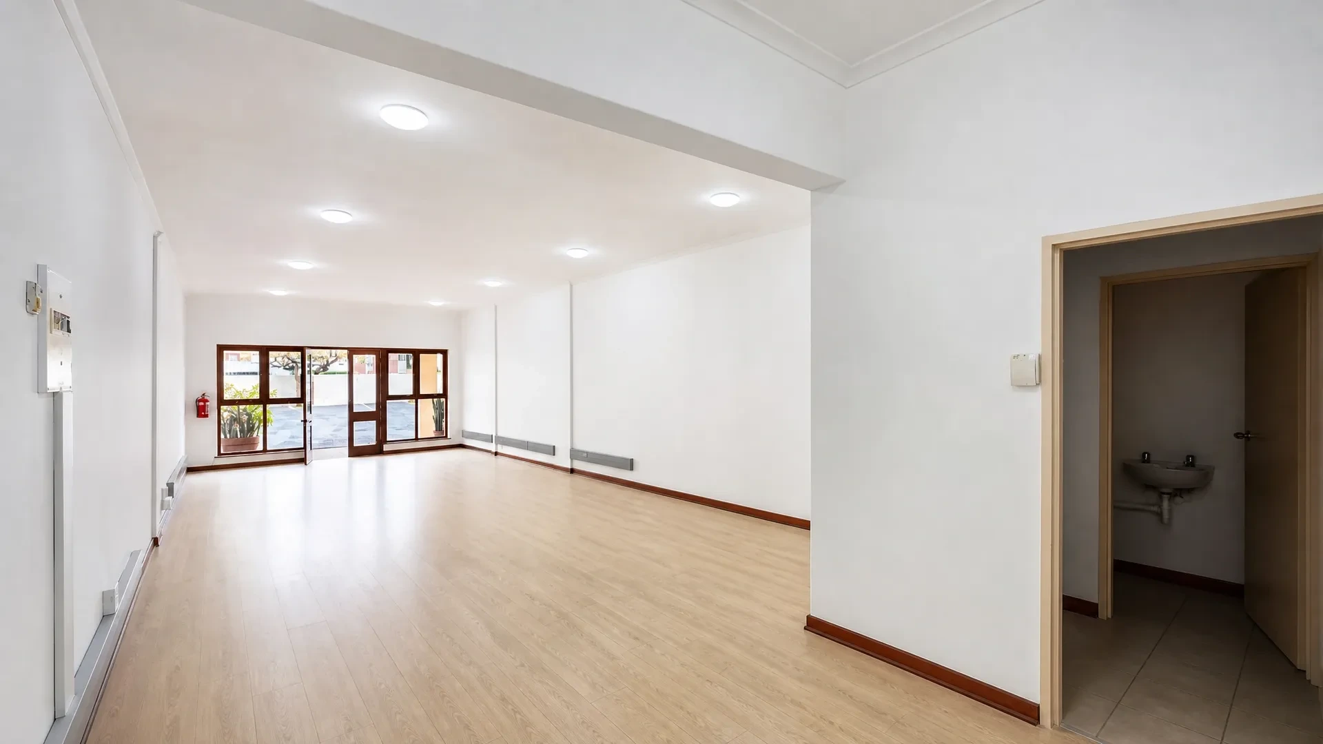 Victoria Mall, Hout Bay, office for rent