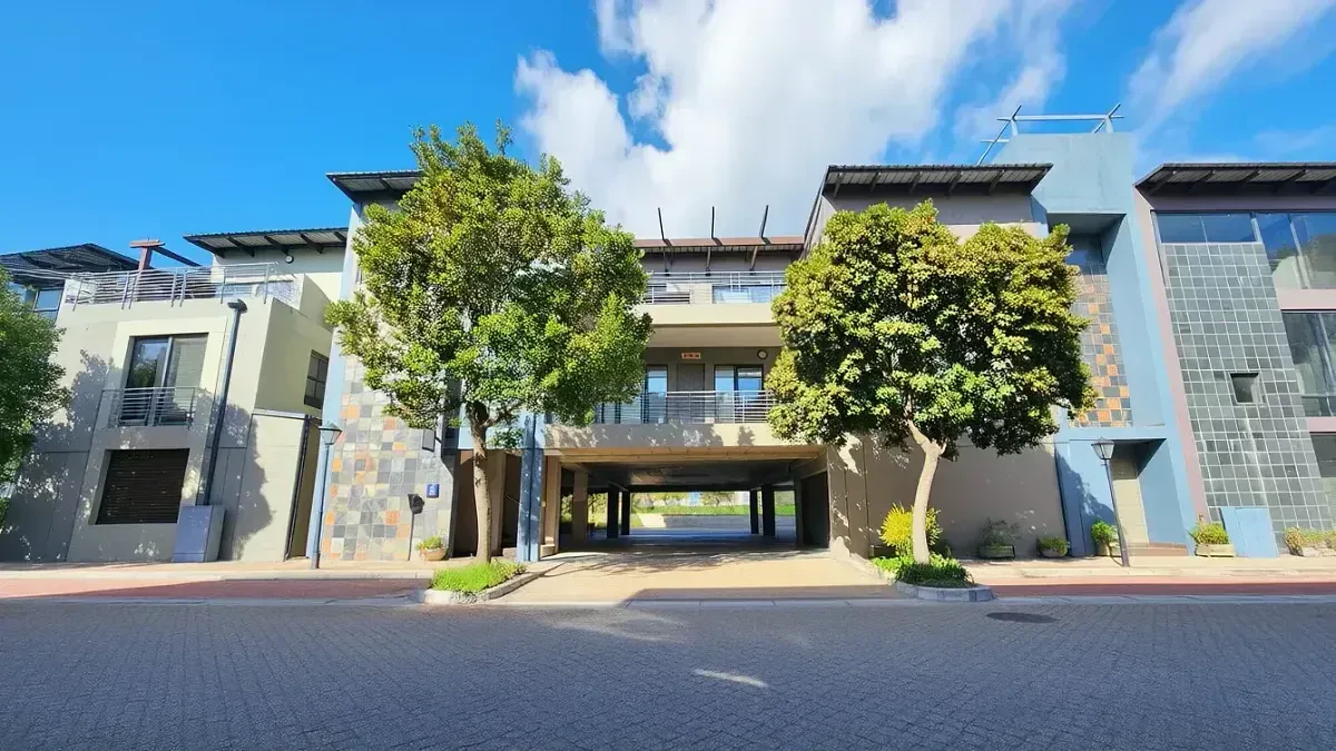 4 Canal Side commercial property in Century City