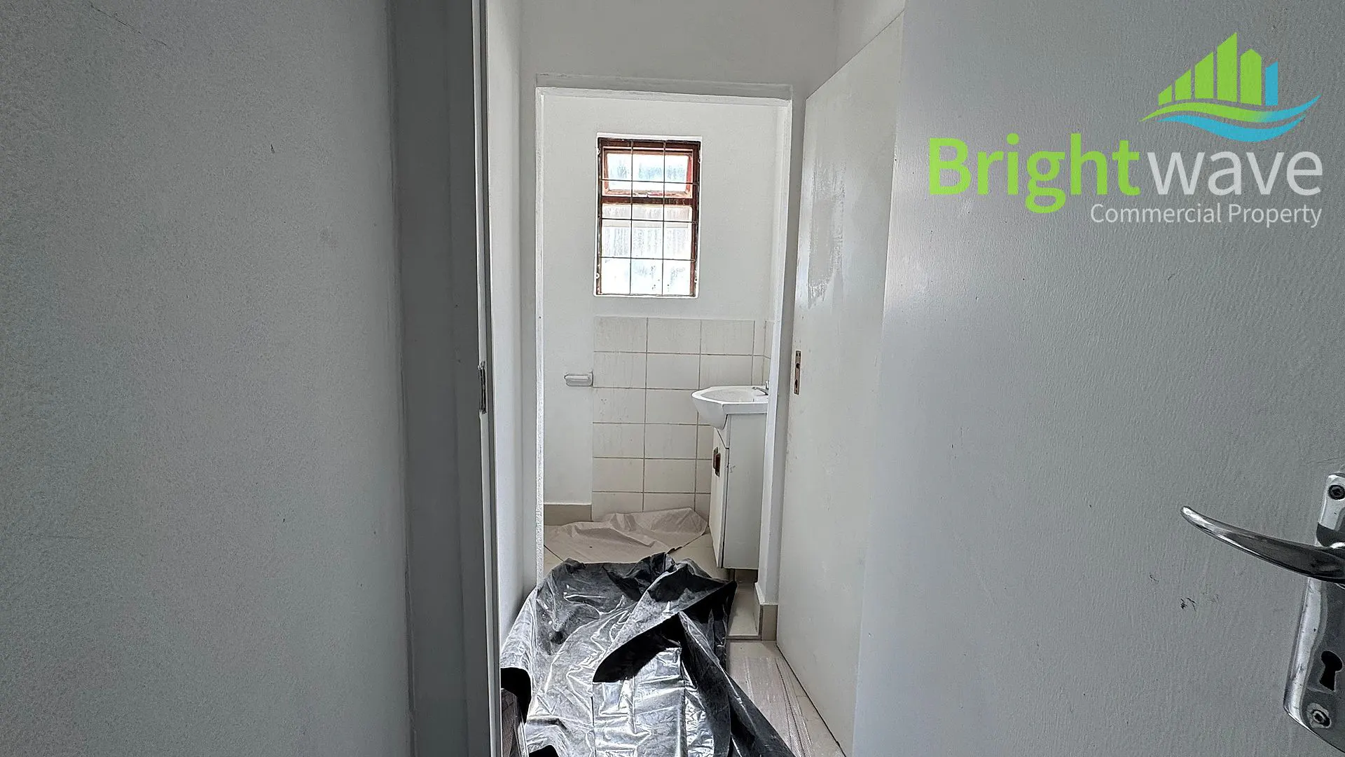 9 Yew Street, available office to let in Salt River