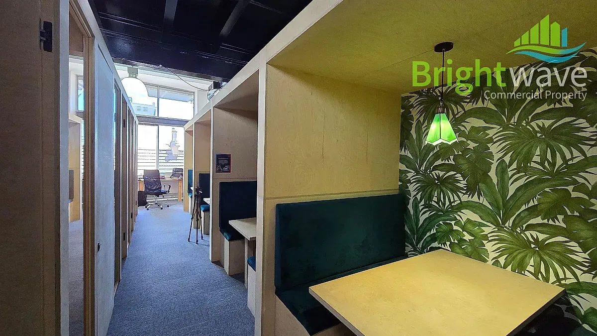 Office layout at Somerset Square, Green Point