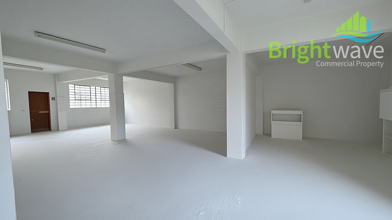 Open plan retail area at 25 Hope Street