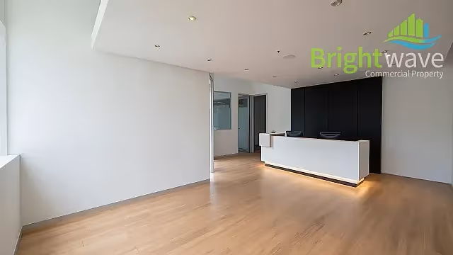 Offices space at Graphic Centre