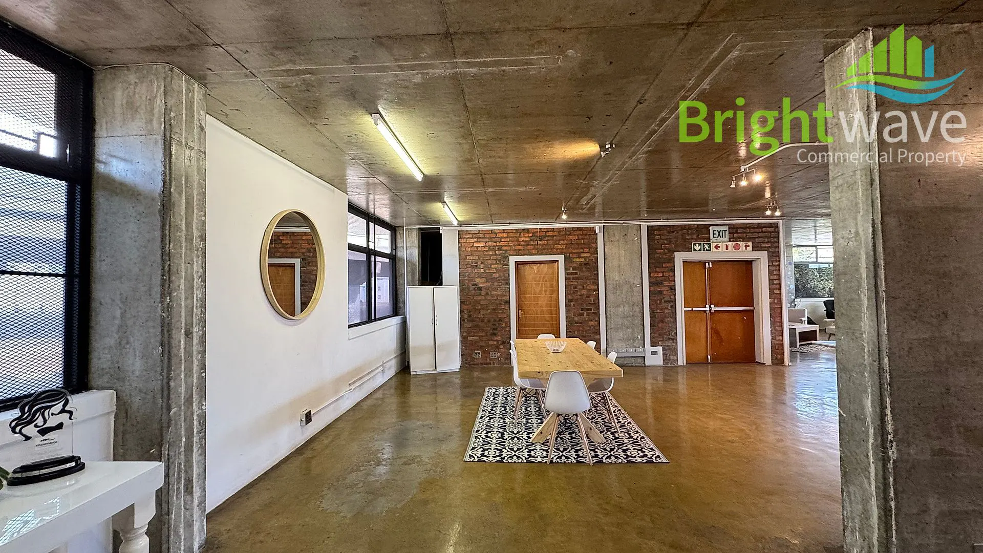 Woodstock Studios, available office to let in Woodstock