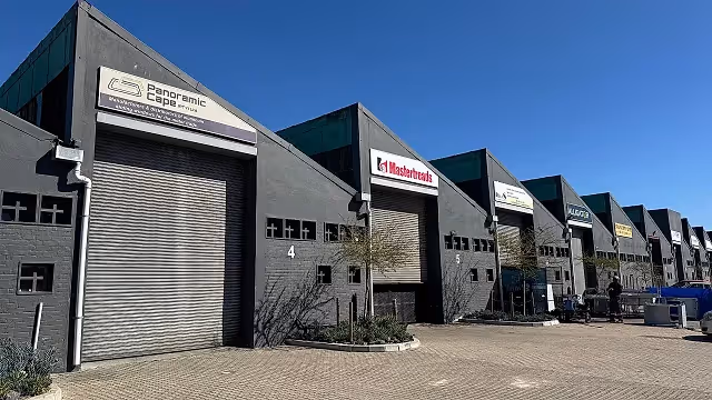 Warehouse space at Gunners Factory Park