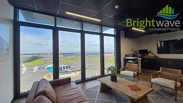 Office to let at East Pier in V&A Waterfront.