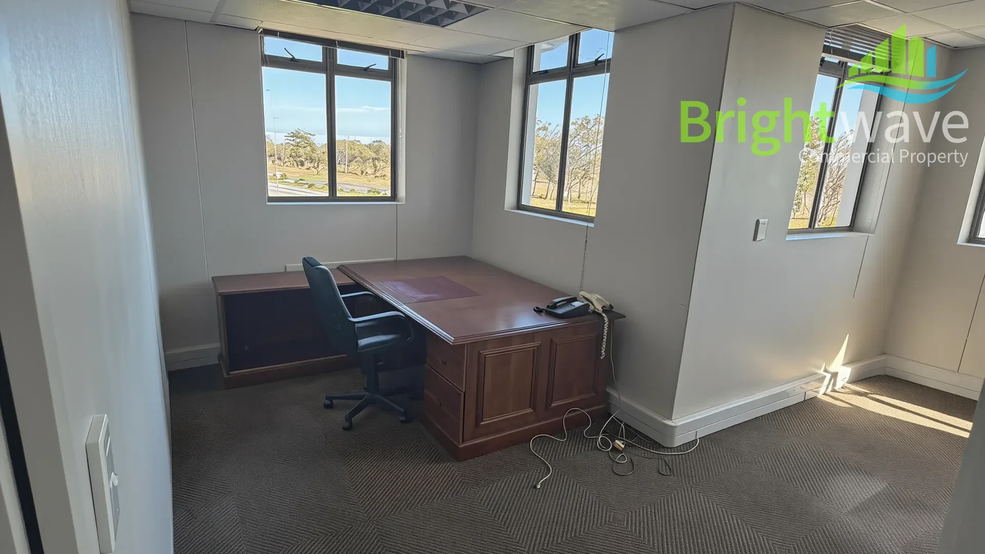Office layout at Parc du Links office park, Somerset West